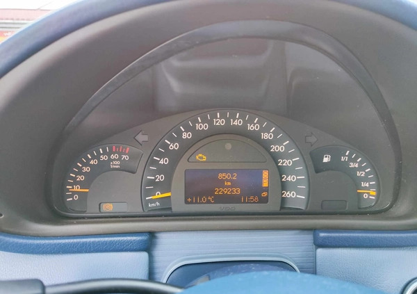 Mercedes-Benz Klasa C cena 4000 przebieg: 231168, rok produkcji 2000 z Wrocław małe 352